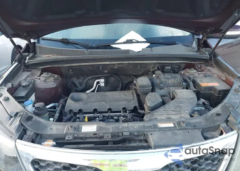 2011 Kia Sorento Lx z USA, uszkodzony, nr VIN 5XYKT3A11BG131749